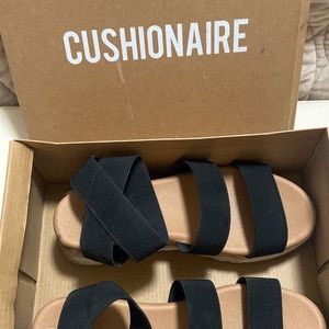 Cushionaire Naomi Cork Wedge Sandal Size: 9M